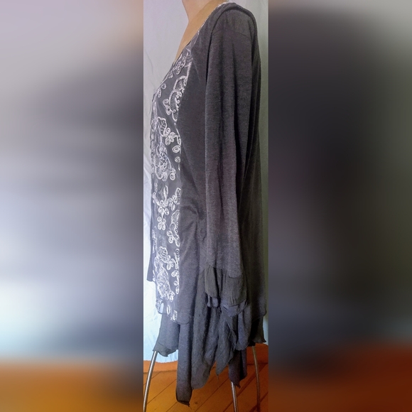 Two Piece Tunic XL - Picture 2 of 9